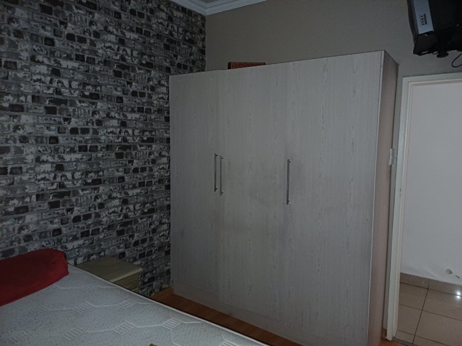 5 Bedroom Property for Sale in Park West Free State